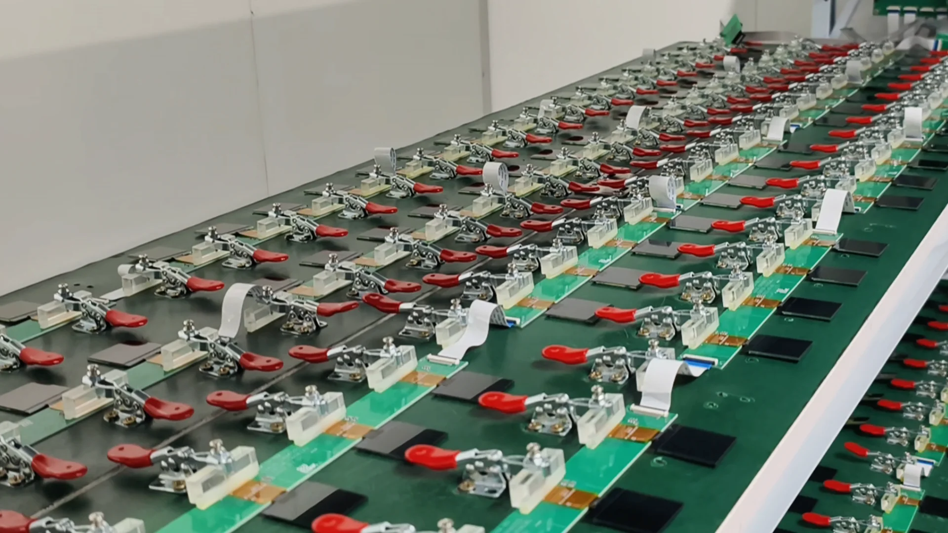 Panduan Reka Bentuk Suhu Alam Sekitar TFT: Nasihat Profesional dari CNK Electronics